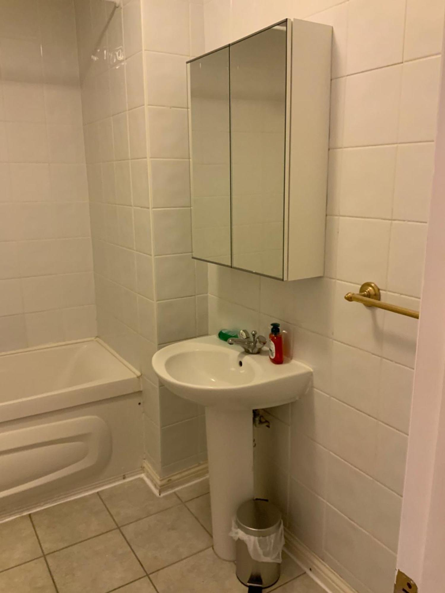 Quite And Cozy 2 Bedroom Apartment Γκάλγουεϊ Εξωτερικό φωτογραφία