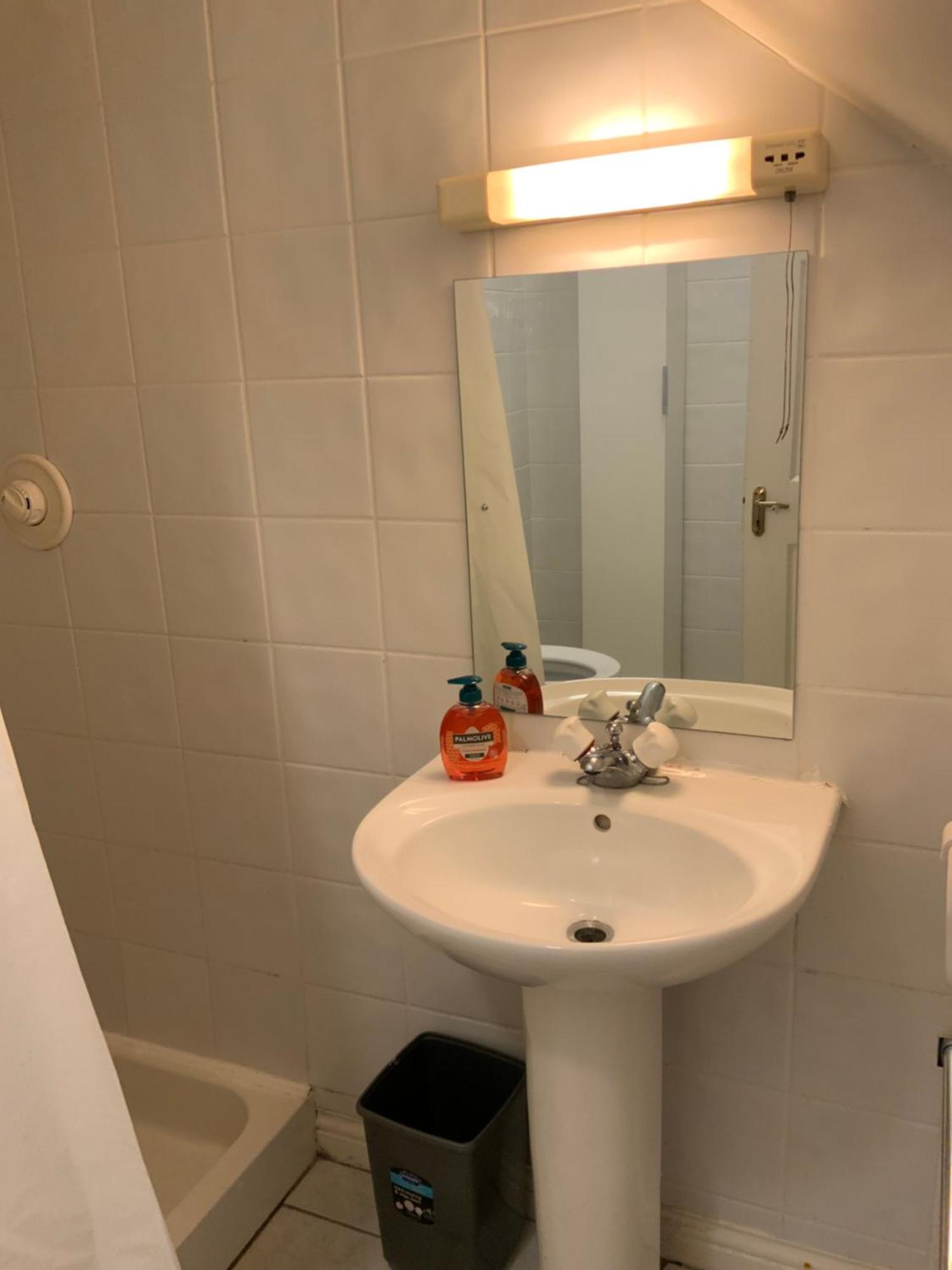 Quite And Cozy 2 Bedroom Apartment Γκάλγουεϊ Εξωτερικό φωτογραφία